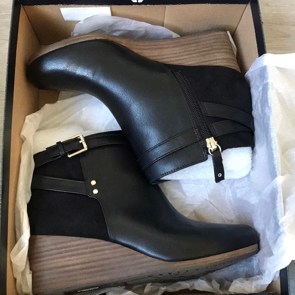dr scholl's double wedge bootie